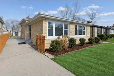 3836 W Estes Avenue, Lincolnwood, IL 60712 - Photo 1