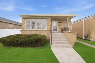 5820 S Narragansett Ave, Chicago, IL 60638 - Photo 1