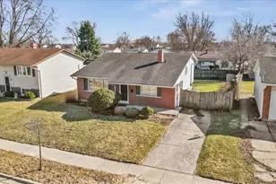 73 W Altgeld Ave, Glendale Heights, IL 60139 - Photo 1