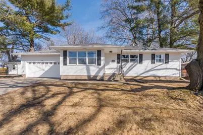 310 Hillcrest Drive, Geneseo, IL 61254 - Photo 1