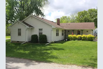 517 S Wilson Street, Clifton, IL 61727 - Photo 1