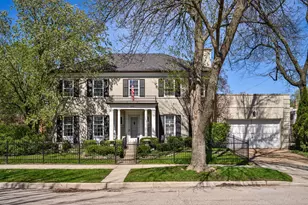 6103 N Kirkwood Ave, Chicago, IL 60646 - Photo 1