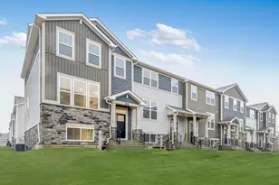 414 Red Oak Cir, Volo, IL 60020 - Photo 1