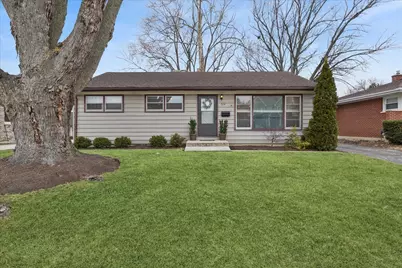 504 N Russel Street, Mount Prospect, IL 60056 - Photo 1