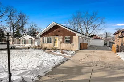 138 N Elmwood Avenue, Wood Dale, IL 60191 - Photo 1