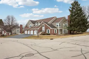 1002 Interloch Ct, Algonquin, IL 60102 - Photo 1