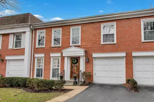 737 York Ct, Northbrook, IL 60062 - Photo 1
