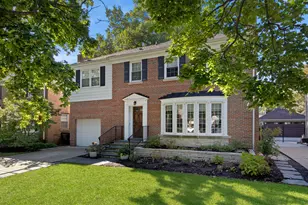 6626 N Sioux Ave, Chicago, IL 60646 - Photo 1