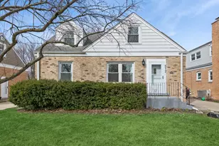 512 N Elm St, Mount Prospect, IL 60056 - Photo 1