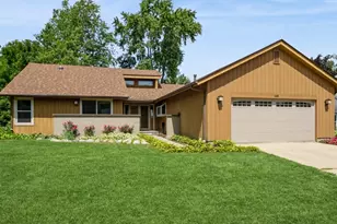 468 Tanglewood Dr, Gurnee, IL 60031 - Photo 1
