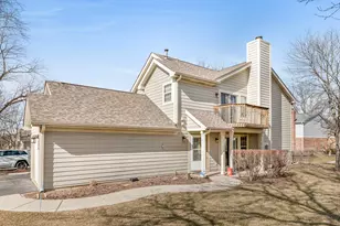 212 W Hamilton Dr, Palatine, IL 60067 - Photo 1