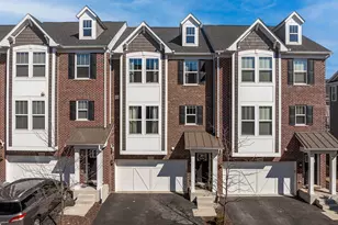 906 Coletta Cir, Naperville, IL 60563 - Photo 1