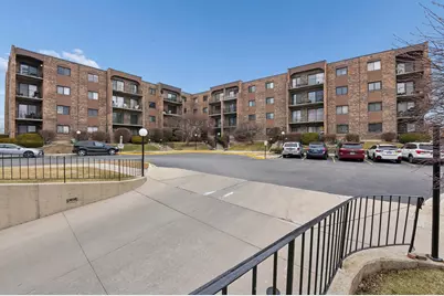 601 W Huntington Commons Road #202, Mount Prospect, IL 60056 - Photo 1