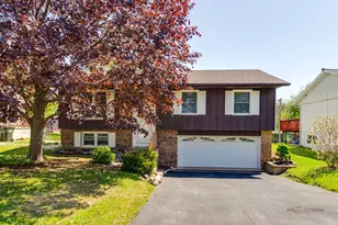 14 Wander Way, Lake in the Hills, IL 60156 - Photo 1
