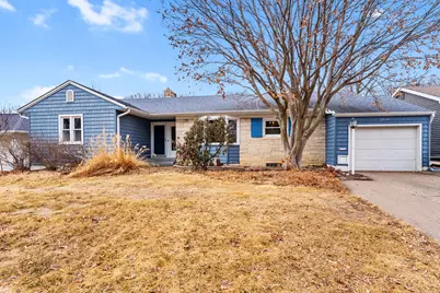 2519 29th Avenue Court, Moline, IL 61265 - Photo 1