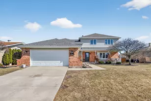 16319 Evergreen Dr, Tinley Park, IL 60477 - Photo 1