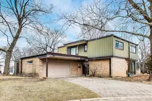 528 Koerper Ct, Wilmette, IL 60091 - Photo 1