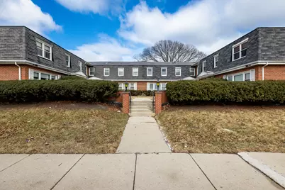 2612 W Pratt Boulevard, Chicago, IL 60645 - Photo 1