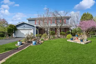 418 Churchill Ct, Batavia, IL 60510 - Photo 1