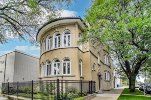 2700 W Carmen Ave, Chicago, IL 60625 - Photo 1