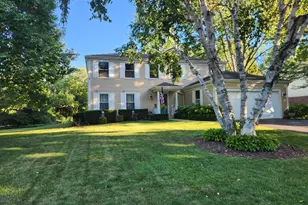 135 Schuldt Dr, Lake Zurich, IL 60047 - Photo 1