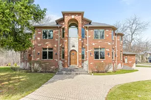 11556 W Elmwood Pl, Deerfield, IL 60015 - Photo 1
