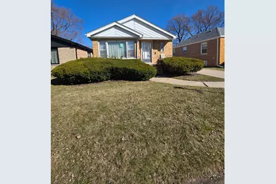 9243 S Francisco Avenue, Evergreen Park, IL 60805 - Photo 1