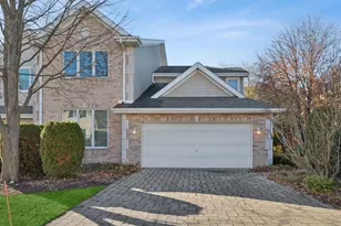 1738 Park Ridge Point, Park Ridge, IL 60068 - Photo 1