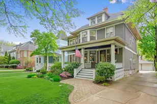 112 S Waiola Ave, La Grange, IL 60525 - Photo 1