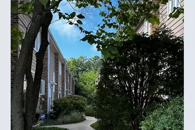 315 Hawthorn Avenue #E, Glencoe, IL 60022 - Photo 1