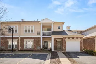 620 Pineridge Dr N, Oswego, IL 60543 - Photo 1