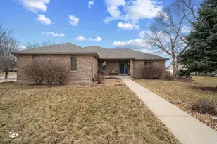 1212 Southcreek Dr, Manteno, IL 60950 - Photo 1