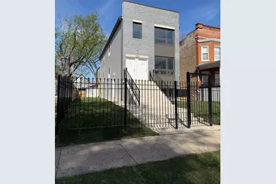 726 N Lotus Avenue, Chicago, IL 60644 - Photo 1