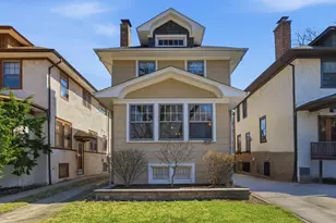 612 N Humphrey Ave, Oak Park, IL 60302 - Photo 1