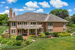 2016 Midwest Club Pkwy, Oak Brook, IL 60523 - Photo 1