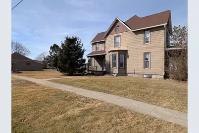 502 N Walnut Avenue, Forreston, IL 61030 - Photo 1