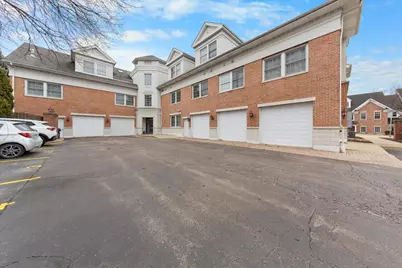 111 S 5th Avenue #D, Saint Charles, IL 60174 - Photo 1