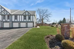 120 W Golf Rd, Libertyville, IL 60048 - Photo 1