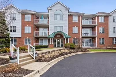 543 N Hough Street #303, Barrington, IL 60010 - Photo 1