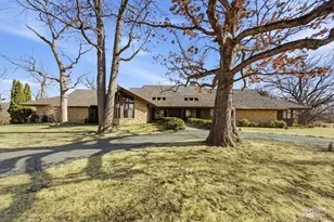 44W019 Main Street Rd, Elburn, IL 60119 - Photo 1