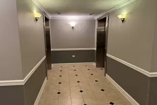 77 N Quentin Rd, Palatine, IL 60067 - Photo 13