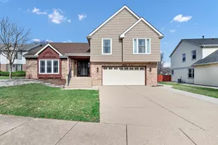 307 Orchard Ln, Bloomingdale, IL 60108 - Photo 1