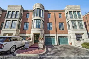 2658 N Southport Ave, Chicago, IL 60614 - Photo 1