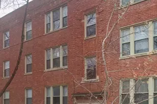 2316 W Byron St, Chicago, IL 60618 - Photo 1
