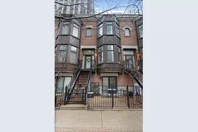 207 E 13th Street, Chicago, IL 60605 - Photo 1