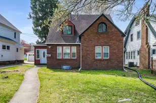 1611 Jackson St, Rockford, IL 61107 - Photo 1