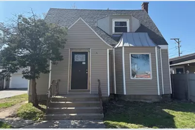 9520 S Sacramento Avenue, Evergreen Park, IL 60805 - Photo 1