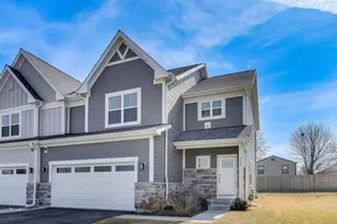 327 Lasalle Ln, Buffalo Grove, IL 60089 - Photo 1