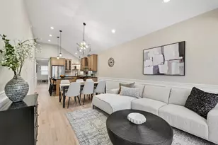8133 S Saginaw Ave, Chicago, IL 60617 - Photo 1