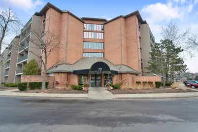 75 Kristin Circle #123, Schaumburg, IL 60195 - Photo 1